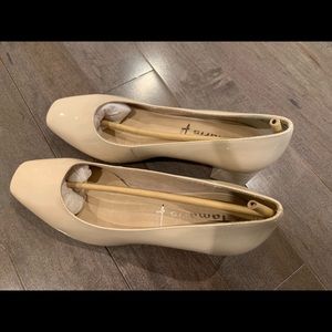 Tamaris block heel patent leather heels
